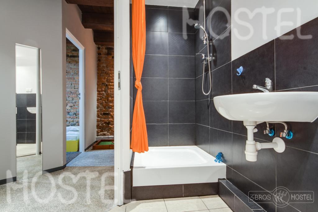 3 Bros' Hostel Cieszyn Cieszyn  Eksteriør bilde